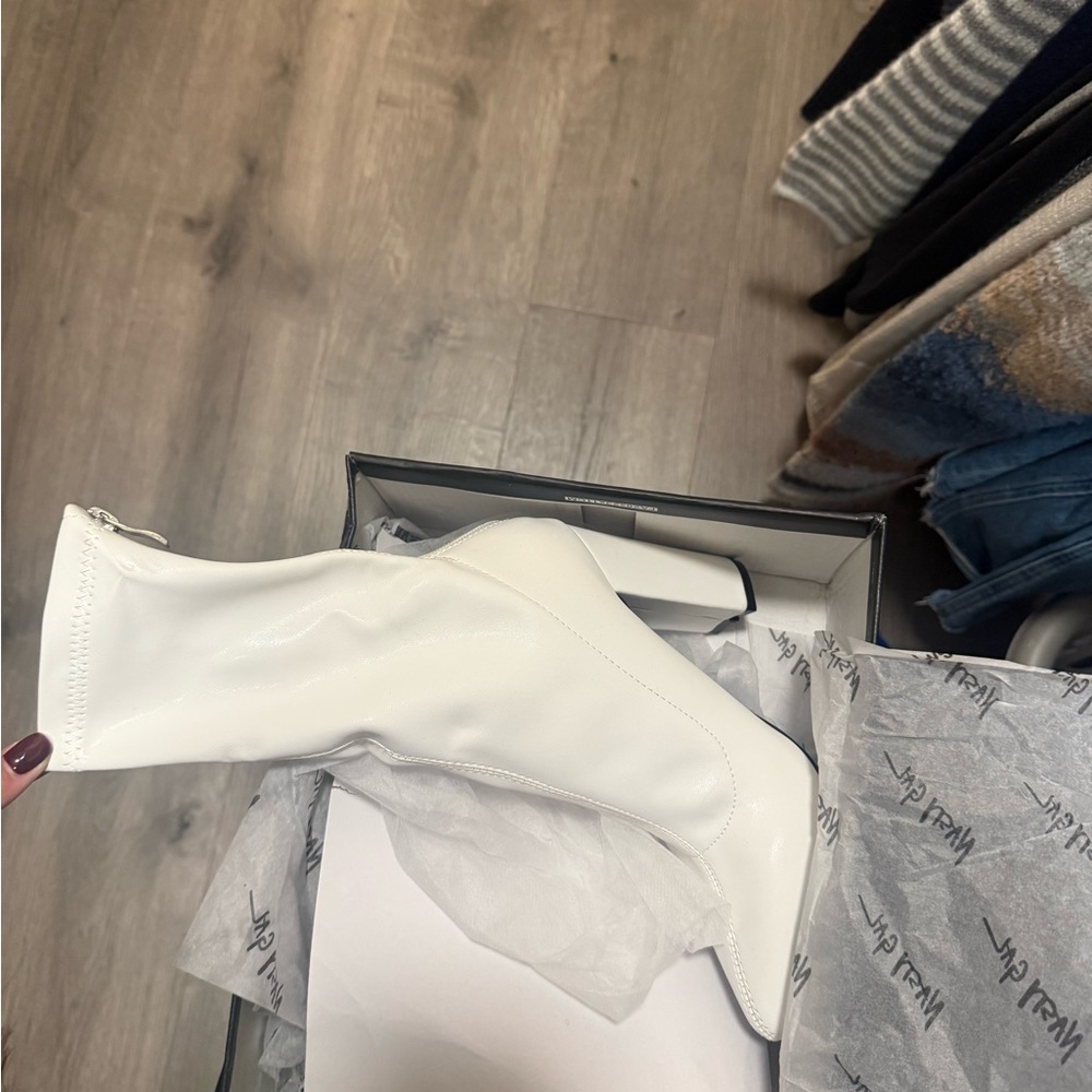Nasty Gal Put a Sock in it White Ankle Boots - Picture 2 of 3